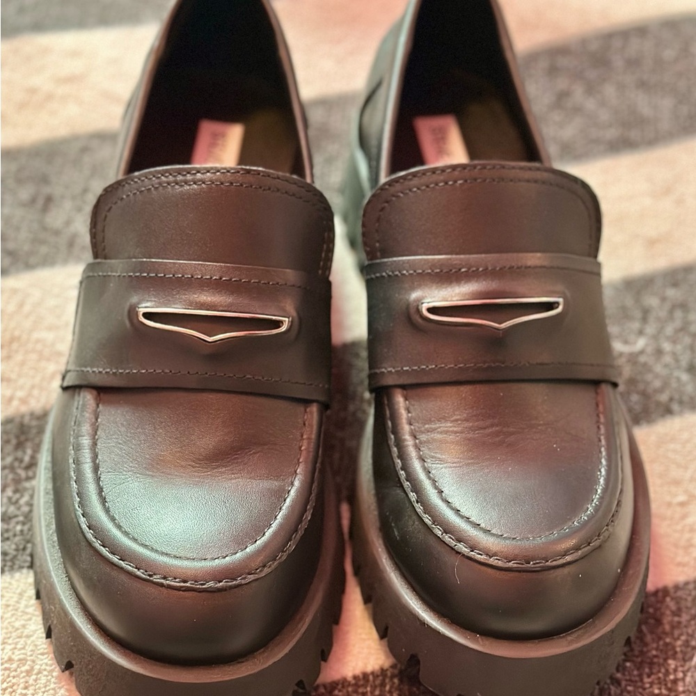 Steve Madden black leather loafers